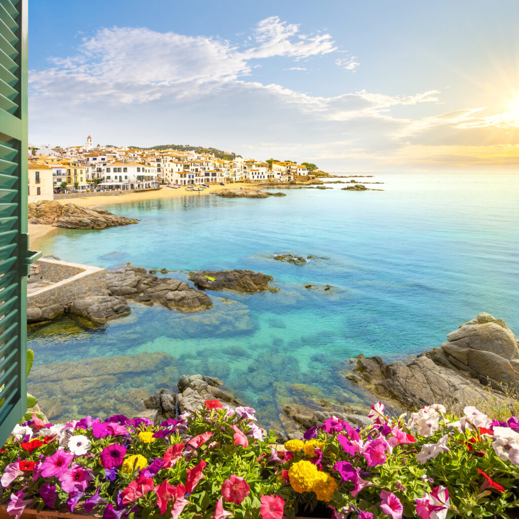 mooi uitzicht op zee vanaf balkon